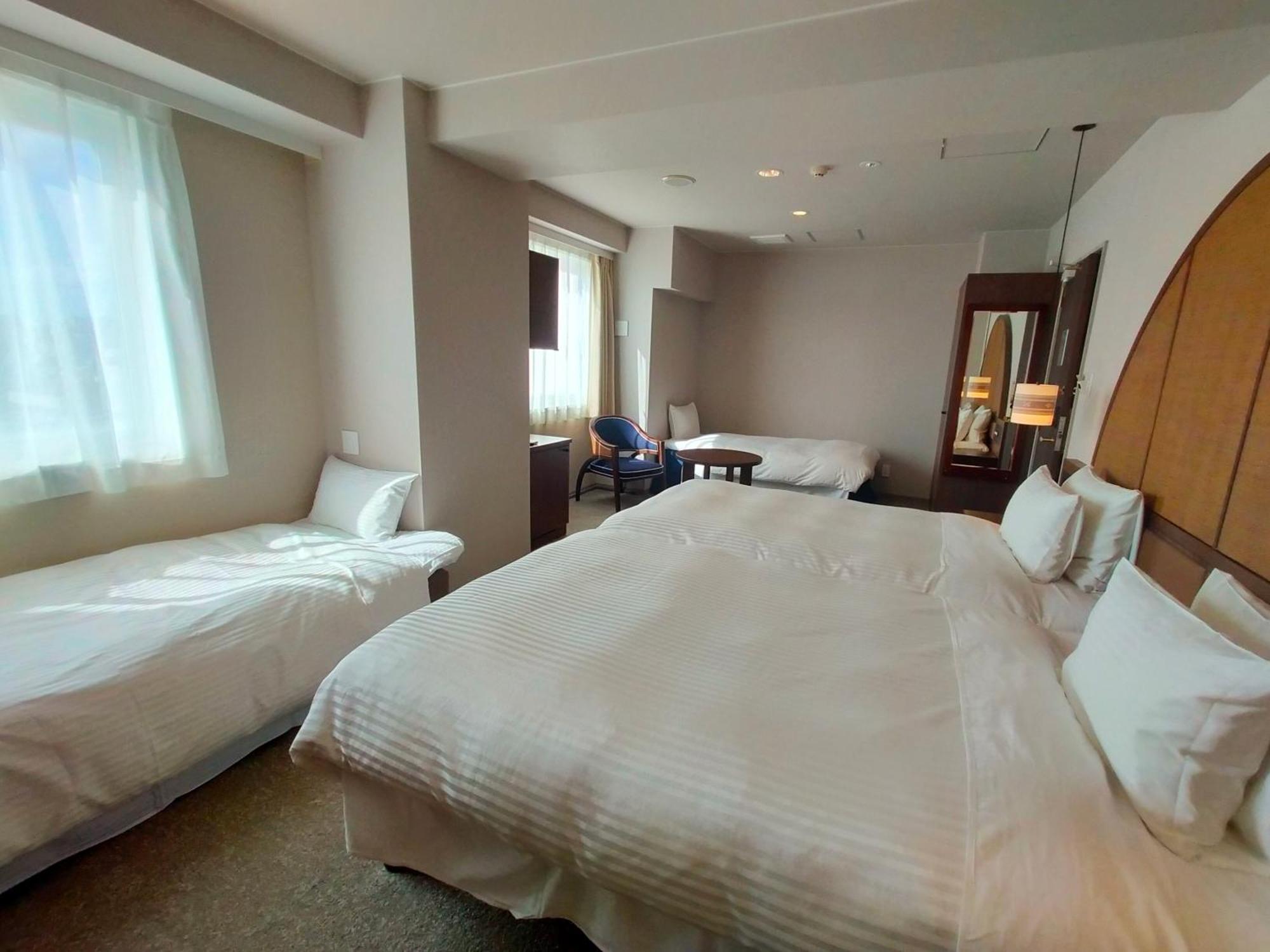 Hotel Palm Royal Naha Kokusai Street Buitenkant foto